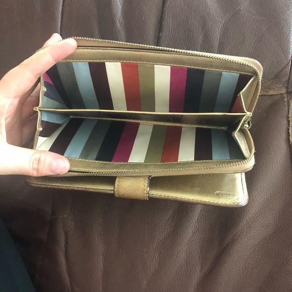 Coach Wallet - Picture 8 of 9